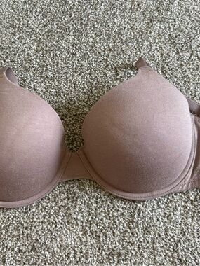 Victoria's Secret Smooth Molded Bra in Dusty Rose